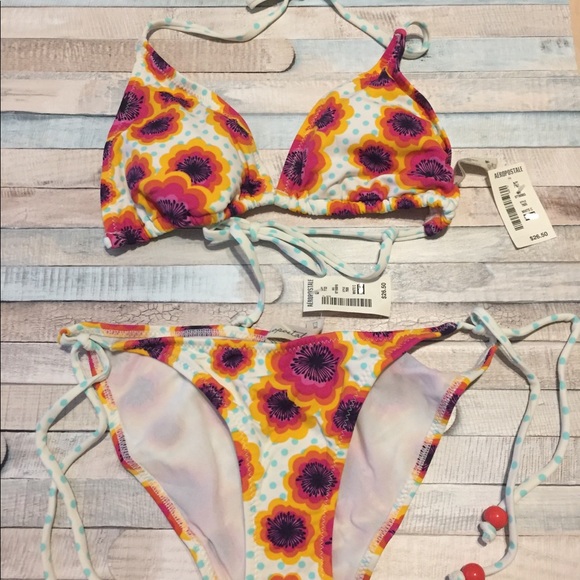 NWT Aeropostale Cute Retro Floral Print Bikini - Picture 1 of 5